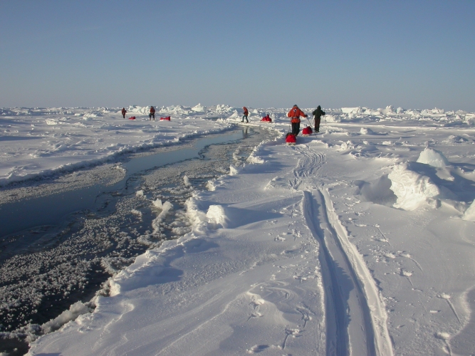 Polar expedition to the North Pole