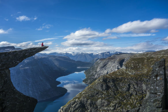 Trolltunga viewing point summer