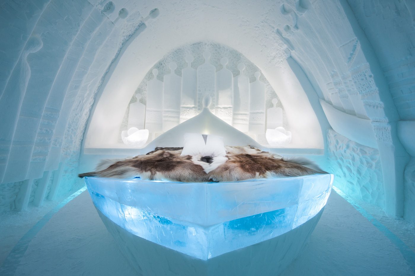 sweden ice hotel art room