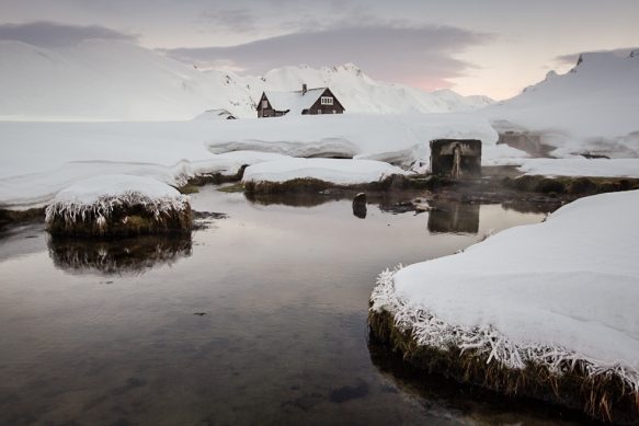 iceland cabin in wilderness