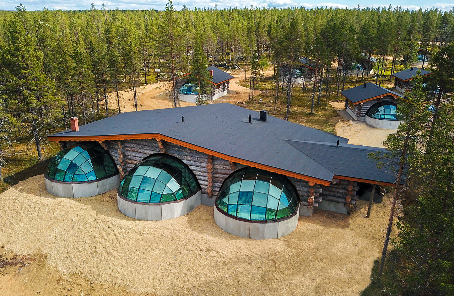 Luxury Kelo Glass Igloo
