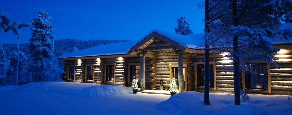 log cabin in the snow