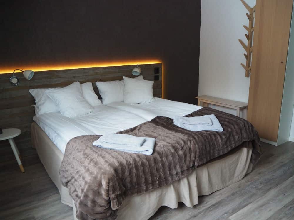 Pine Bay Lodge bedroom