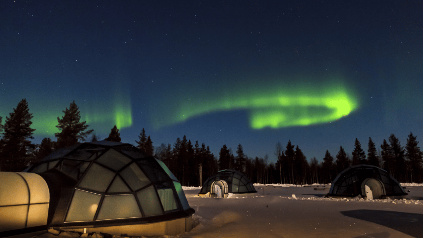 Glass Igloos and Northern Lights at Kakslauttanen