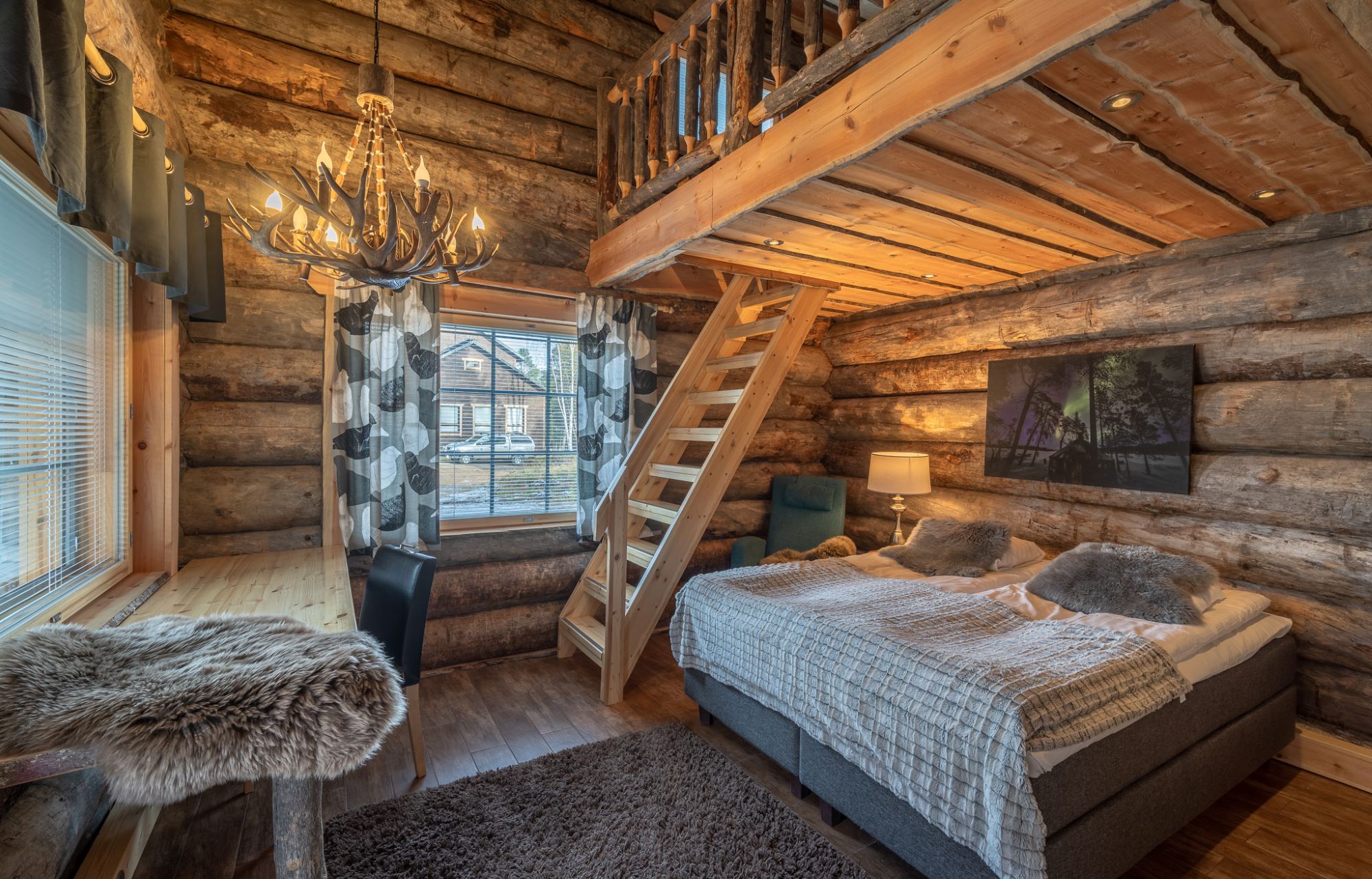 Log suite interior