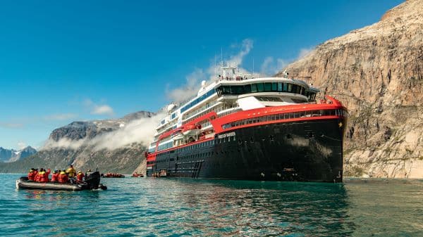 Ship and expo boat
