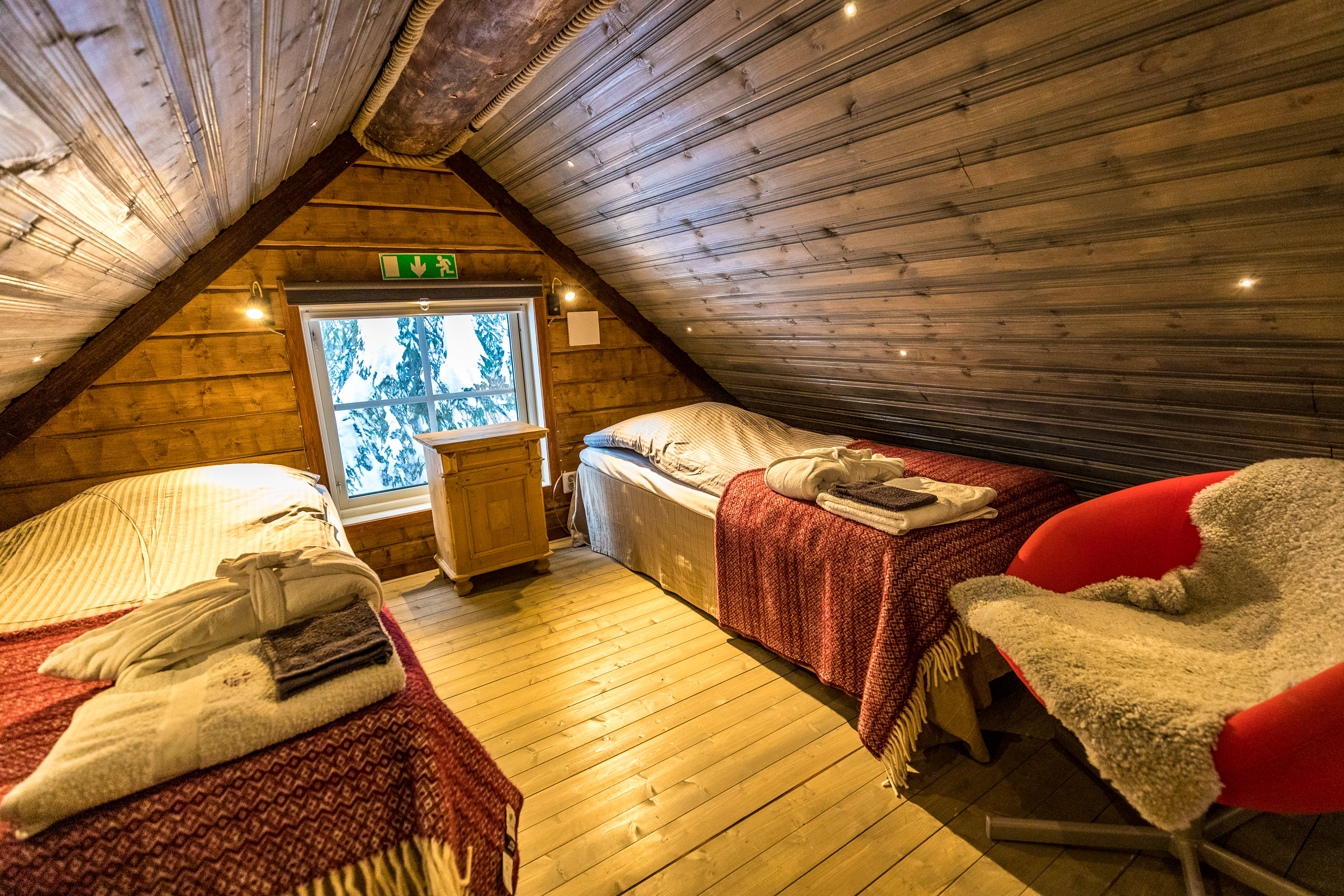 twin beds in loft
