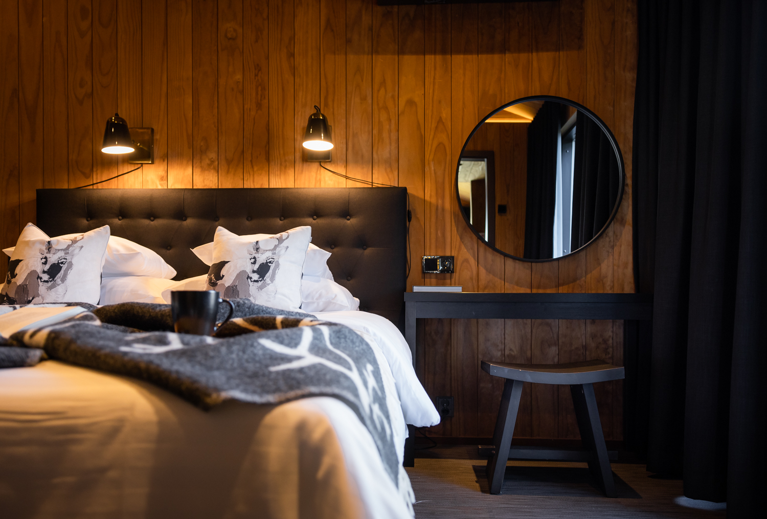 arctic chalet inari double bed