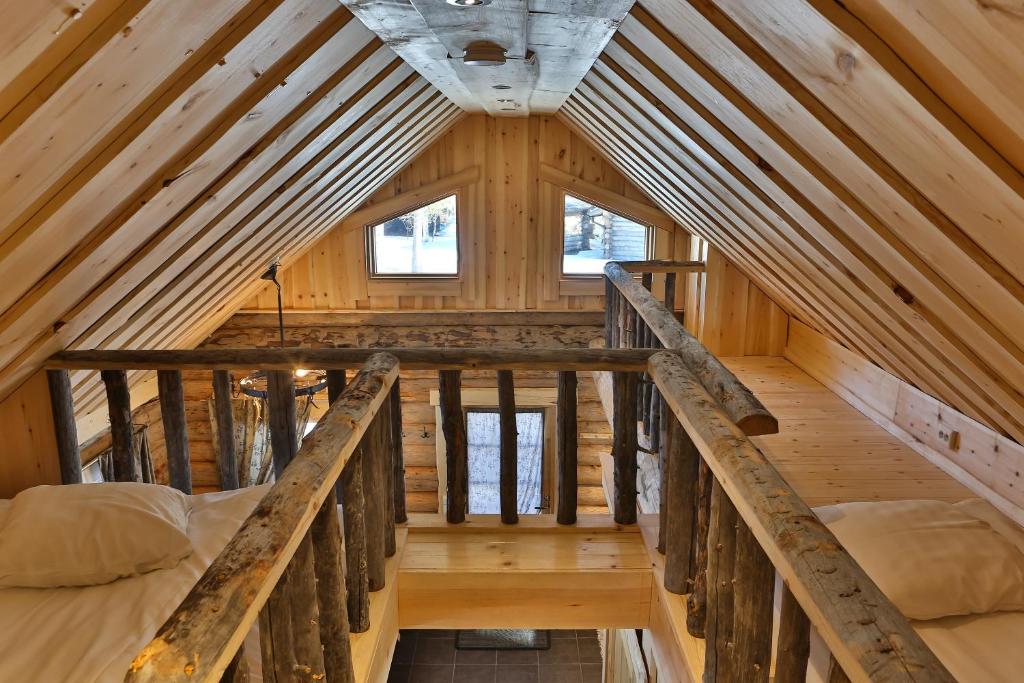 nellim log cabin upstairs