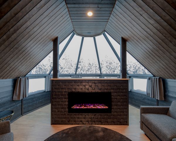 NLV Levi Aurora suite fireplace