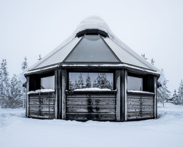 NLV Levi snowy cabin