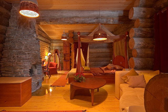 queen suite bedroom