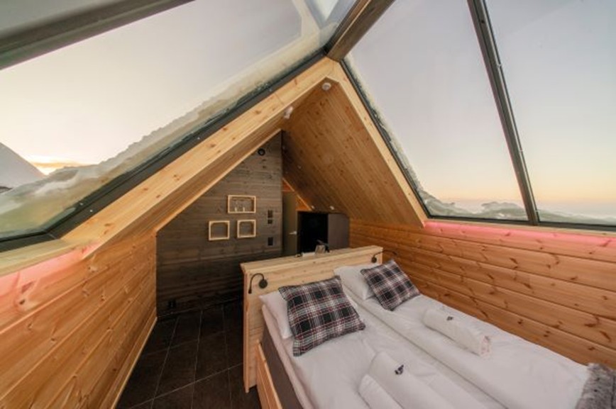 Star Arctic Aurora Glass cabin bed