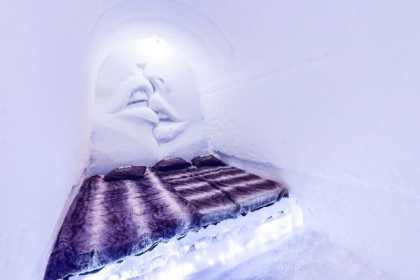 bed in a snow room