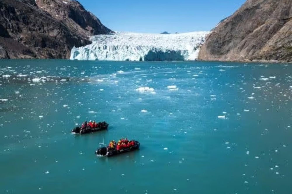 2 boats in greenland
